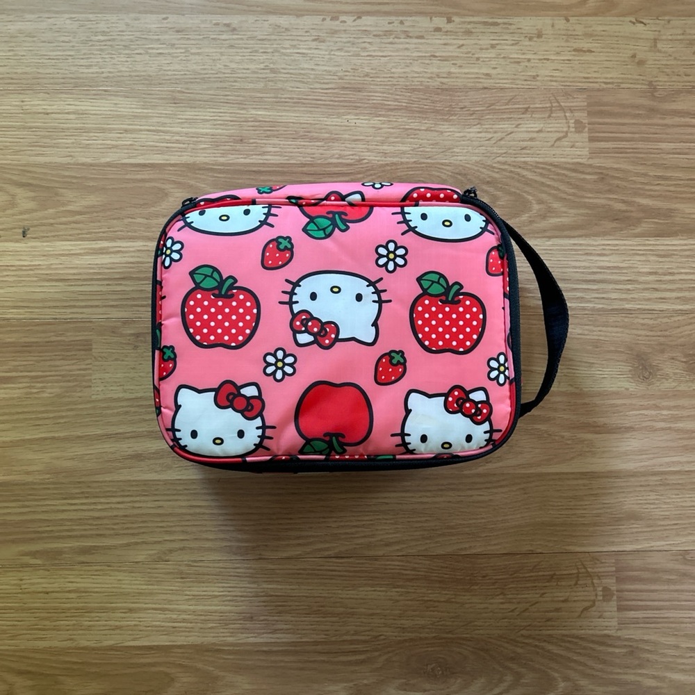 BAGGU x Hello Kitty lunch bag